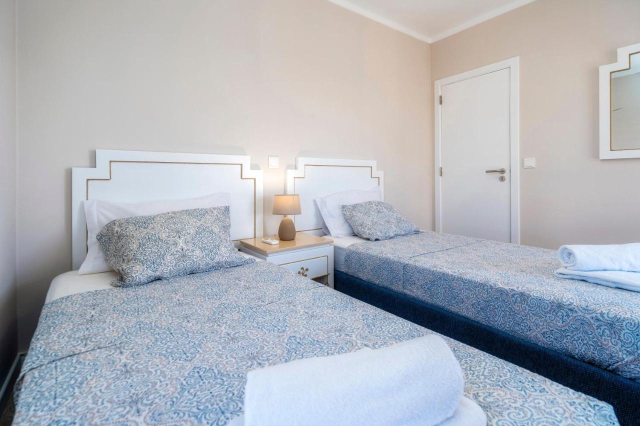 Ocean View Apartment Portimao Bagian luar foto